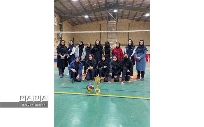 در یک رقابت نفس گیر میان ١۴ تیم،  دبیرستان چهارده معصوم  قهرمان شد