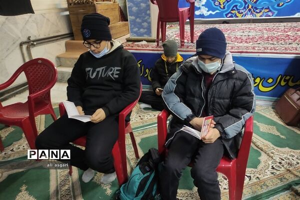 برگزاری زیارت عاشورا در مرکز استعدادهای درخشان دارالفنون شهریار