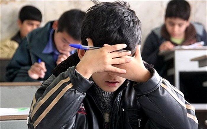 علائم خودکشی در نوجوانان را جدی بگیریم