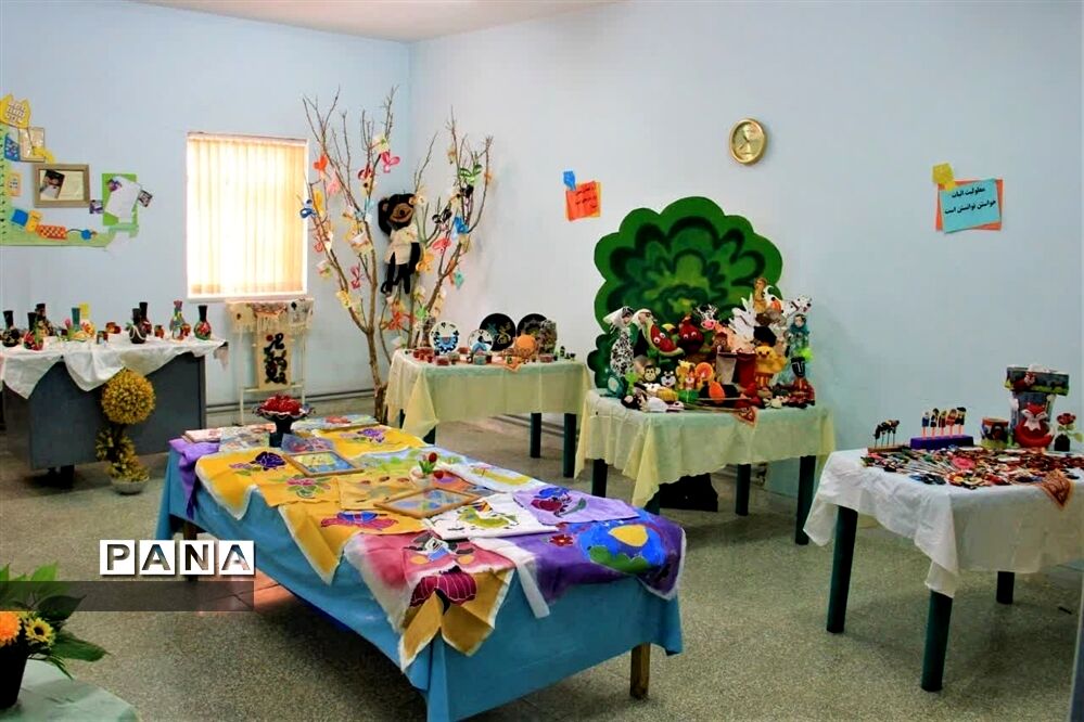 افتتاح نمایشگاه صنایع‌دستی و فعالیت‌های هنری مراکز توانبخشی معلولان ابرکوه
