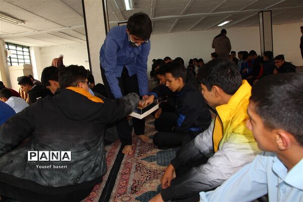 برگزاری طرح «دوشنبه‌های نماز» در هنرستان شهید رجایی ناحیه یک یزد