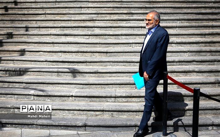 حسینی: نباید اجازه دهیم قدرت‌های سلطه‌گر از موضوع حقوق بشر استفاده ابزاری کنند