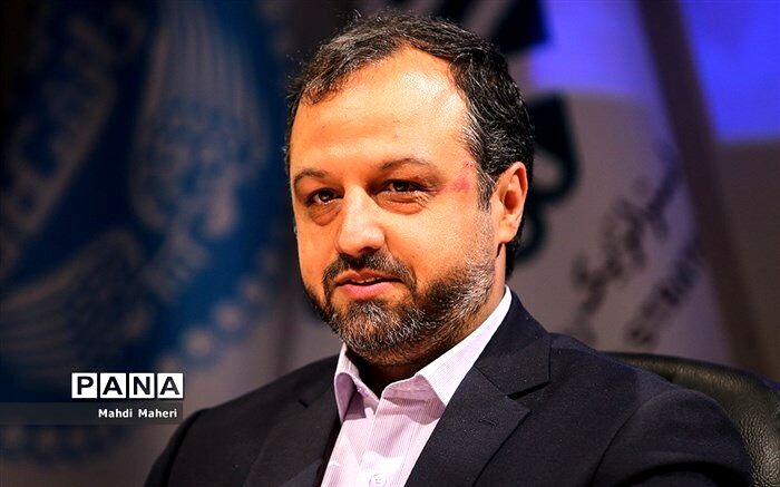 خاندوزی: در سال جاری برگ زرینی در عملکرد فروش اموال مازاد بانک‌ها رقم خواهد خورد