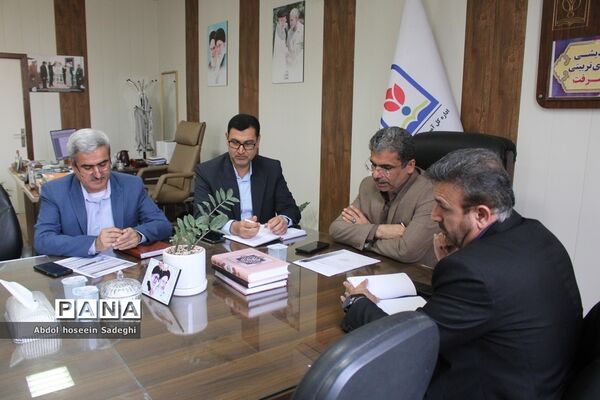 نشست هم‌اندیشی سفرهای تربیتی راهیان پیشرفت