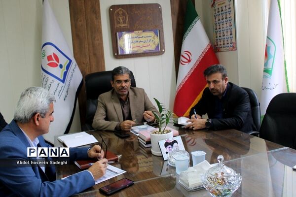نشست هم‌اندیشی سفرهای تربیتی راهیان پیشرفت