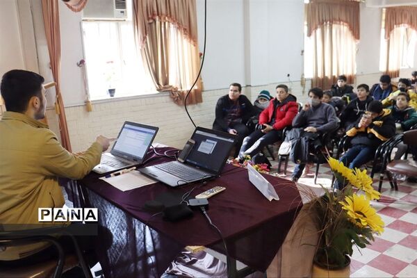 اولین کارگاه آموزش خبرنگاری پانا سازمان دانش‌آموزی ناحیه۶