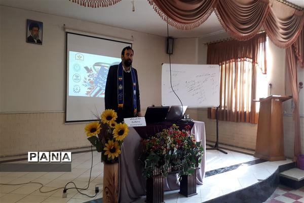 اولین کارگاه آموزش خبرنگاری پانا سازمان دانش‌آموزی ناحیه۶