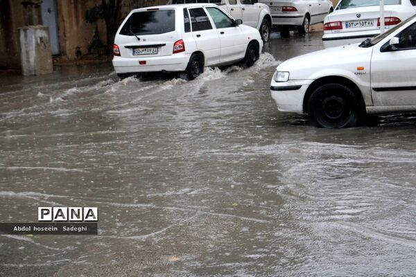 بارش باران و آبگرفتگی معابر در بوشهر