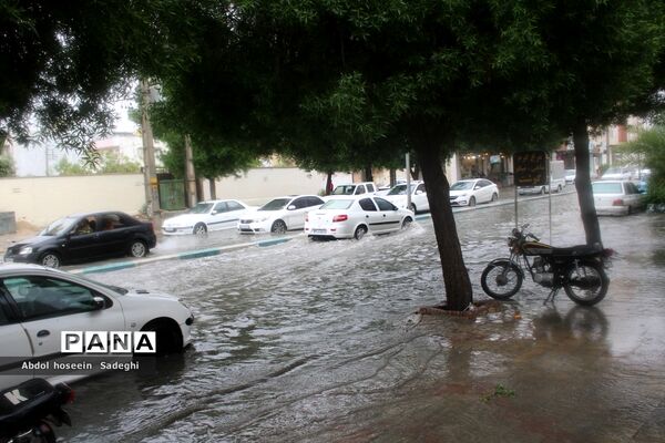بارش باران و آبگرفتگی معابر در بوشهر