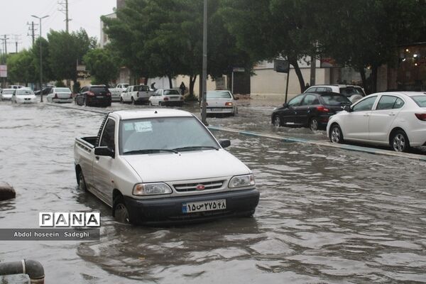 بارش باران و آبگرفتگی معابر در بوشهر