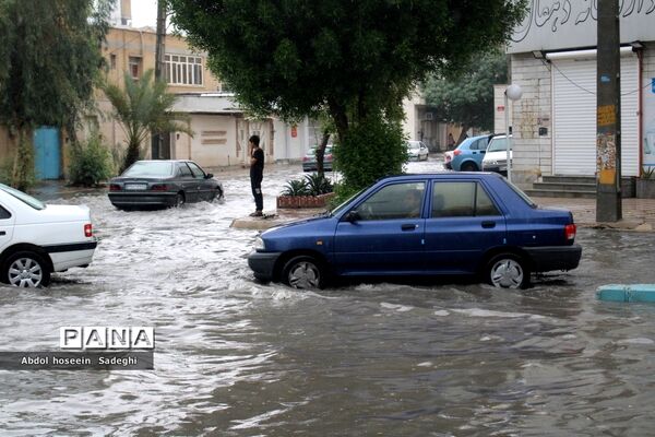 بارش باران و آبگرفتگی معابر در بوشهر