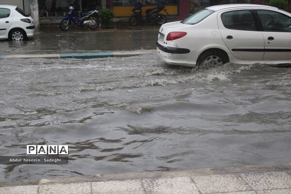 بارش باران و آبگرفتگی معابر در بوشهر