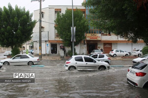بارش باران و آبگرفتگی معابر در بوشهر