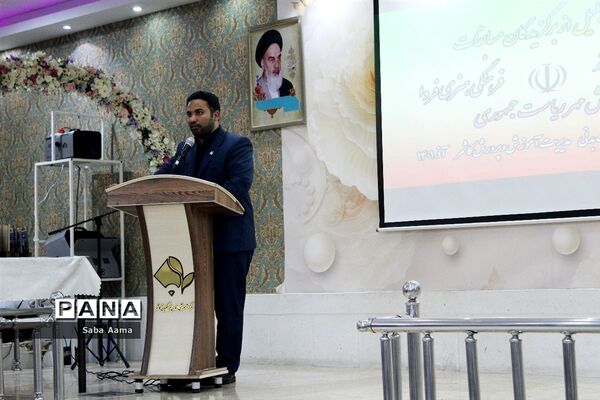 تقدیر از دانش‌آموزان برگزیده مسابقات فرهنگی هنری کاشمر