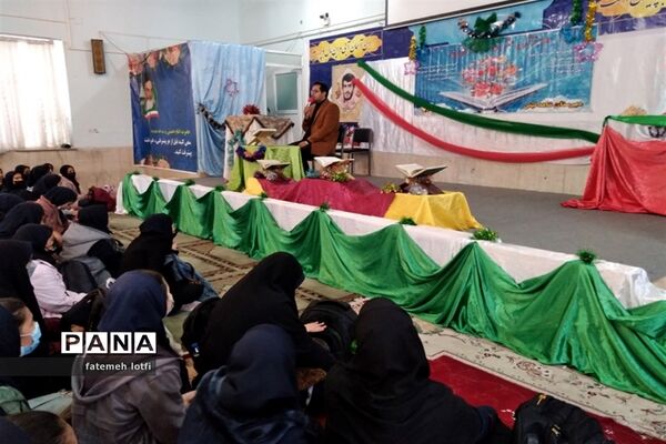 برگزاری جشن هفته قرآن و عترت در دبیرستان شاهد فیض ناحیه 3 شیراز