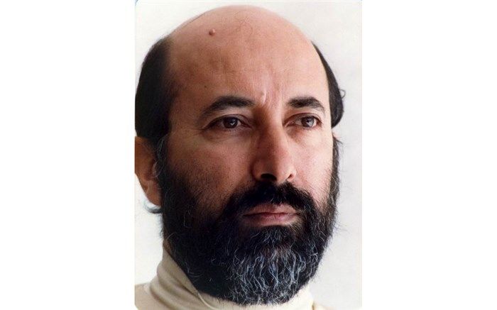 دانشگاه فنی خون‌آلود بود و من هنوز سکوت موحش بعد از رگبار، بدنم را می‌لرزاند