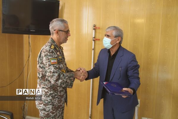 دیدار فرمانده پدافندهوایی با سرپرست آموزش و پرورش بهبهان