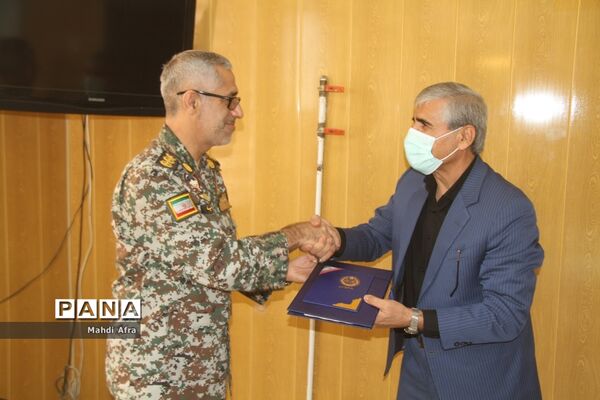 دیدار فرمانده پدافندهوایی با سرپرست آموزش و پرورش بهبهان