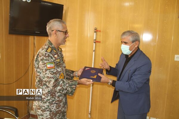 دیدار فرمانده پدافندهوایی با سرپرست آموزش و پرورش بهبهان
