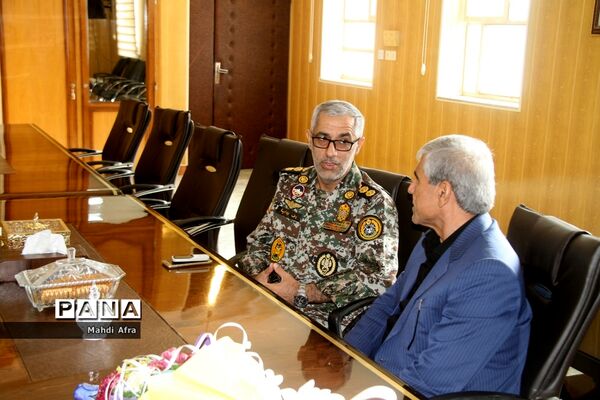 دیدار فرمانده پدافندهوایی با سرپرست آموزش و پرورش بهبهان