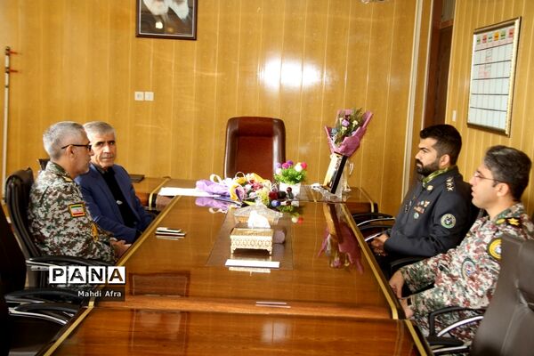 دیدار فرمانده پدافندهوایی با سرپرست آموزش و پرورش بهبهان