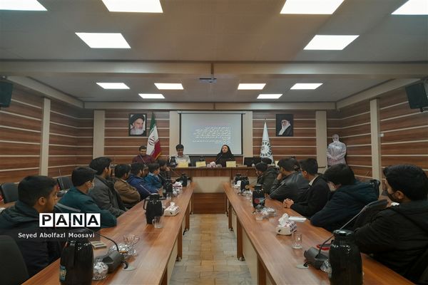 جلسه توجیهی شوراهای دانش‌آموزی ناحیه ۳ مشهد مقدس