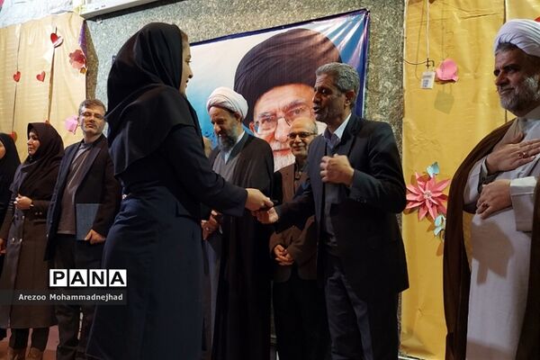 تقدیر از دانشجویان کارآفرین دانشگاه پیام نور شهرستان قرچک