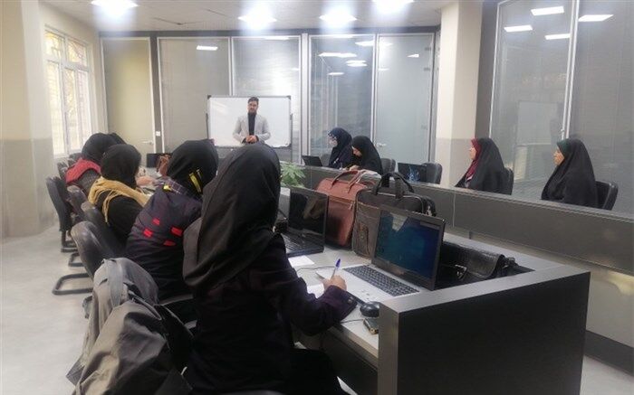 کارگاه آموزشی طرح تحولی شایستگی‌های دیجیتال و مهارت‌های برنامه‌نویسی در ملارد