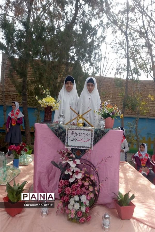 بازدید مدیر آموزش و پرورش شهرستان خاتم از دبستان حضرت زینب (س)