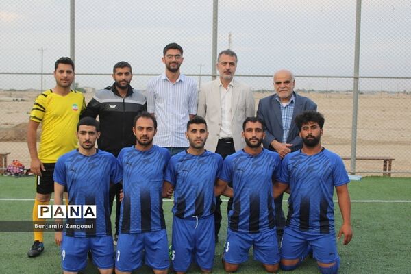 روستای آبطویل قهرمان مسابقات مینی فوتبال جام پرچم شهرستان بوشهر