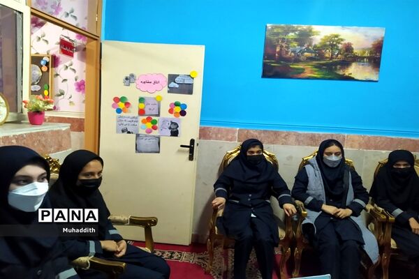 برگزاری جلسه همیاران مشاور در دبیرستان نوشین بختیاری بخش جوادآباد