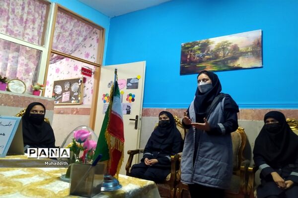 برگزاری جلسه همیاران مشاور در دبیرستان نوشین بختیاری بخش جوادآباد