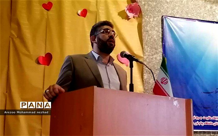 دانشجویان، جهادگر صنعت علم و دانش هستند
