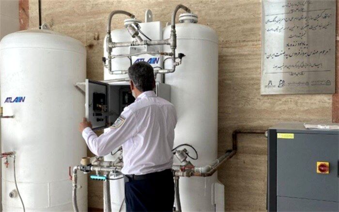 اهدای دستگاه اکسیژن‌ساز به بیمارستان امام علی سرایان