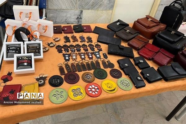 برپایی نمایشگاه صنایع‌دستی توسط دانشجویان کارآفرین شهرستان قرچک