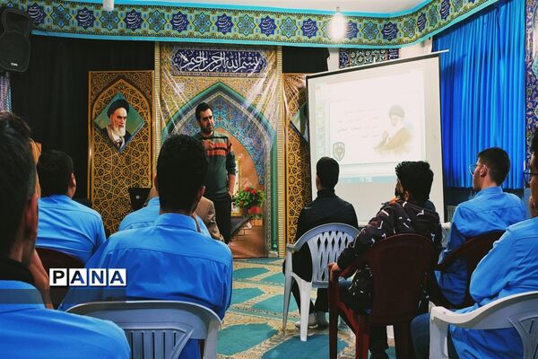 برگزاری دوره  تبیین فضای مجازی