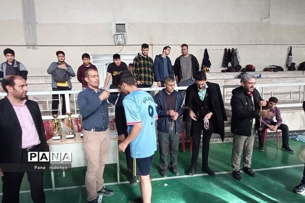 برگزاری مسابقات مرحله آموزشگاهی  والیبال در آموزش و پرورش رودهن