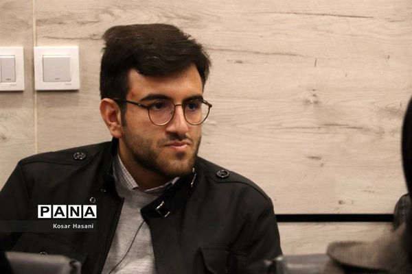 نشست خبری رئیس حوزه هنری انقلاب اسلامی آذربایجان شرقی