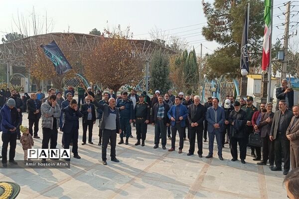 حرکت دسته عزاداری به‌مناسبت شهادت حضرت فاطمه زهرا(س) در شهرستان قرچک