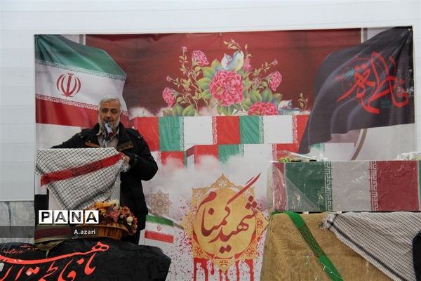 تشیع پیکر مطهر شهید گمنام در شهرکرد