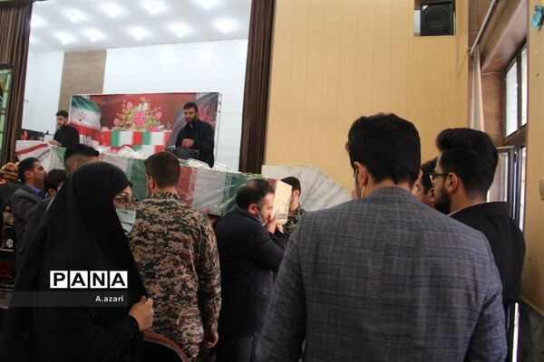 تشیع پیکر مطهر شهید گمنام در شهرکرد
