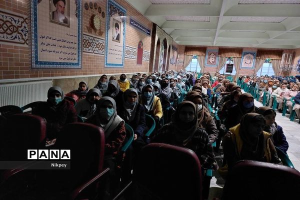 گرامیداشت سالروز شهادت حضرت فاطمه زهرا(س) در دبیرستان شاهد حجاب منطقه ۱۳