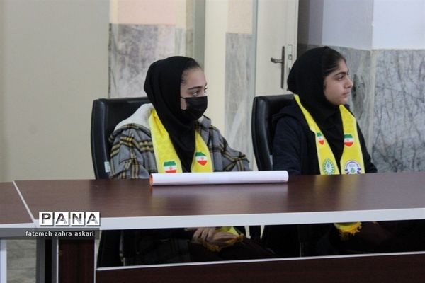 نشست مجلس دانش‌آموزی دختران شهرستان گلوگاه