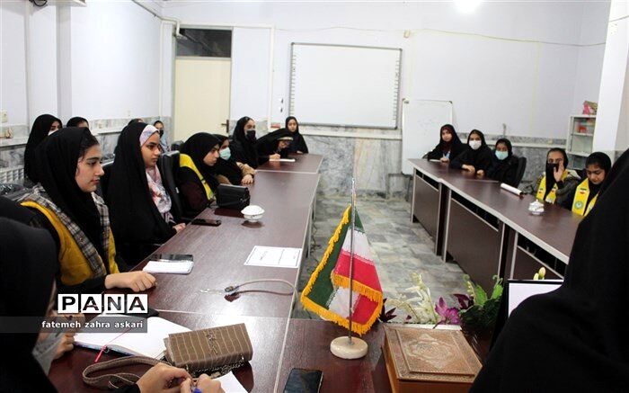 برگزاری نشست مجلس دانش‌آموزی در گلوگاه