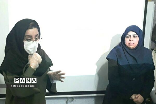 آموزش نکات بهداشتی و معاینات پدیکلوزیس در مدرسه حضرت زهرا(س)۲ -رودهن