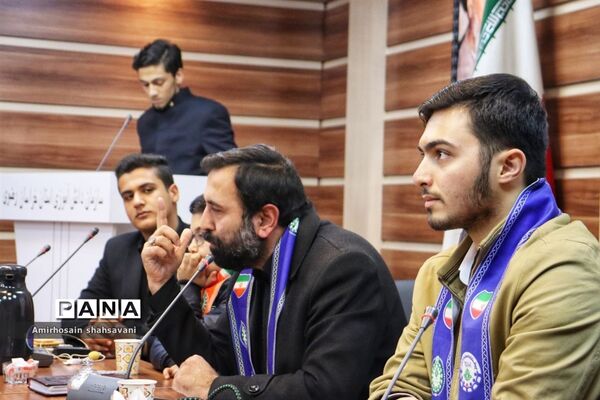 کارگاه سواد رسانه و فضای مجازی پسران خبرنگار مشهد مقدس