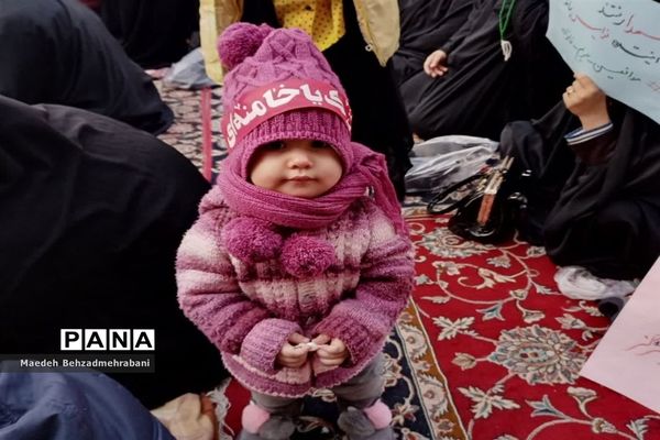 حضور بانوان انقلابی شهرستان قرچک در حرم مقدس حضرت عبدالعظیم حسنی(ع)