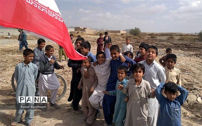 آموزش و مهارت توأمان منجر به عبور جامعه از فقر اقتصادی و فرهنگی می‌شود