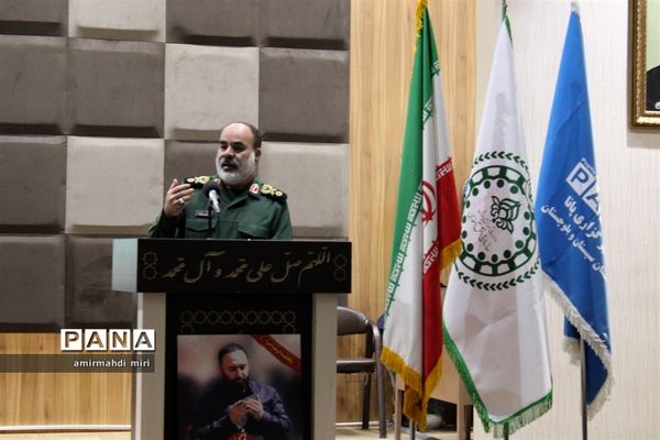 دوره تخصصی خبرنگاری و سواد رسانه‌ای