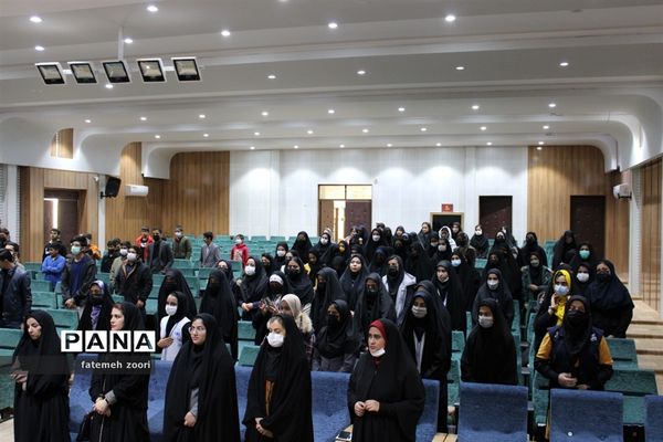 دوره تخصصی خبرنگاری و سواد رسانه‌ای